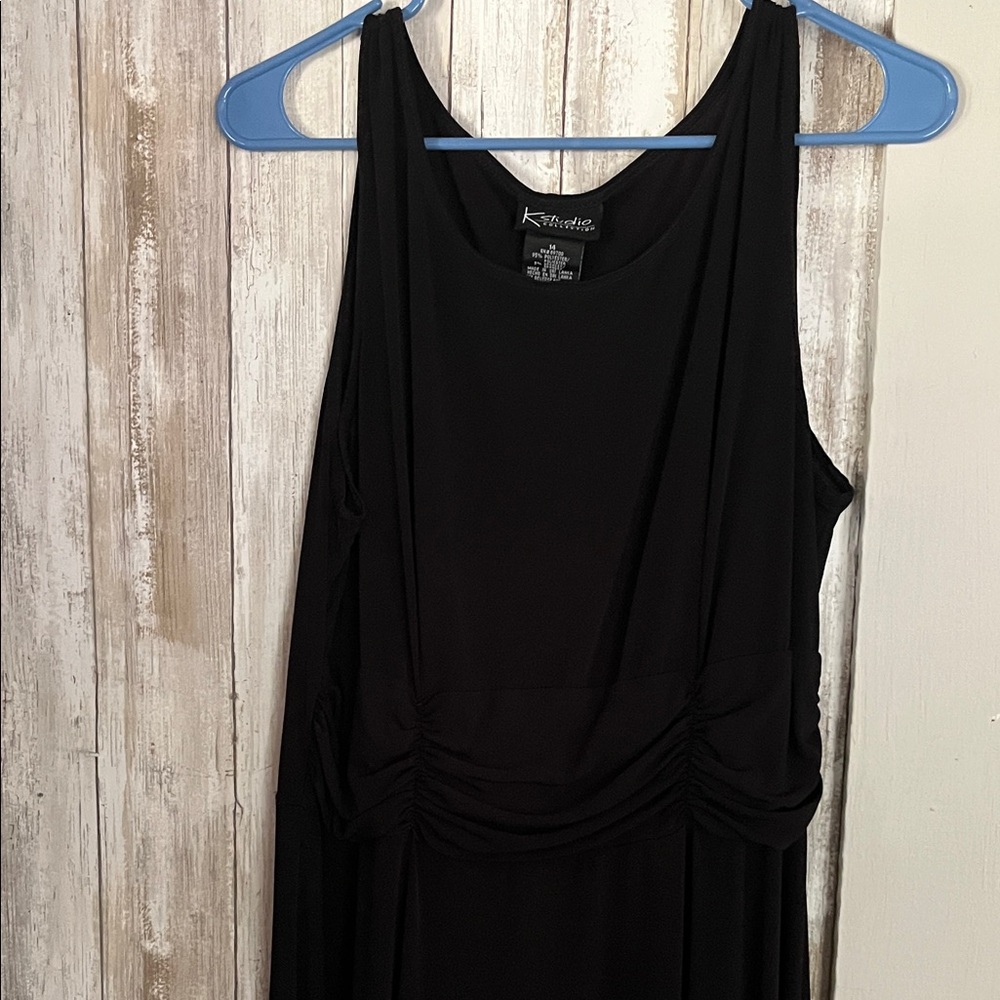 Black Sleeveless Dress